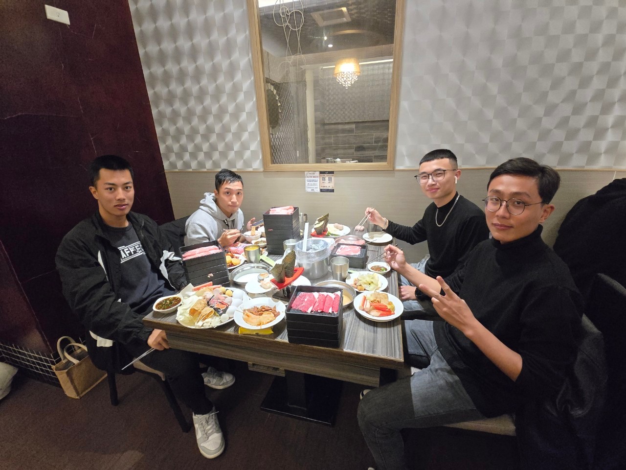 LINE_ALBUM_正94期謝師宴_250123_22.jpg