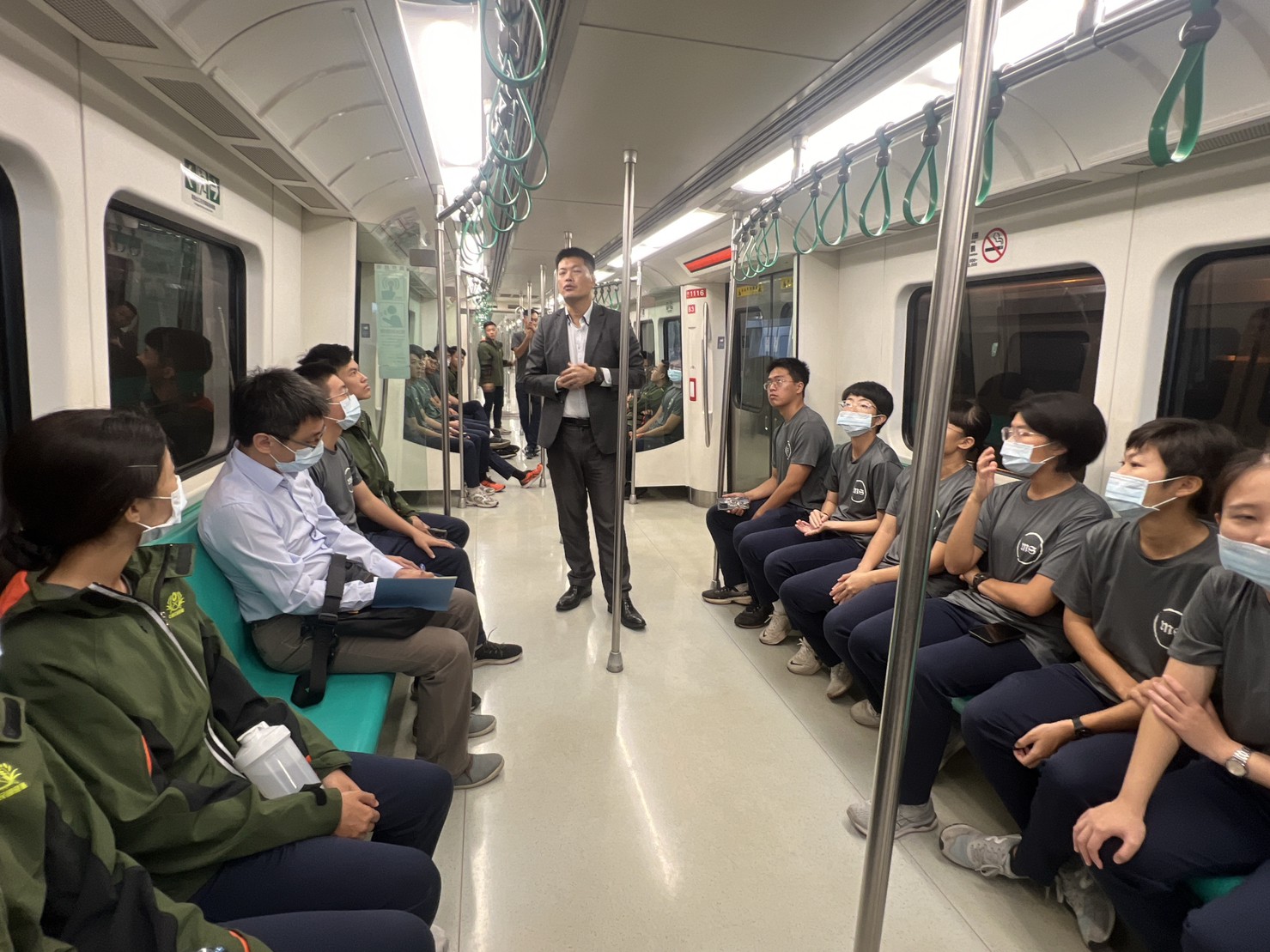 LINE_ALBUM_121校外參訪_231204_12.jpg