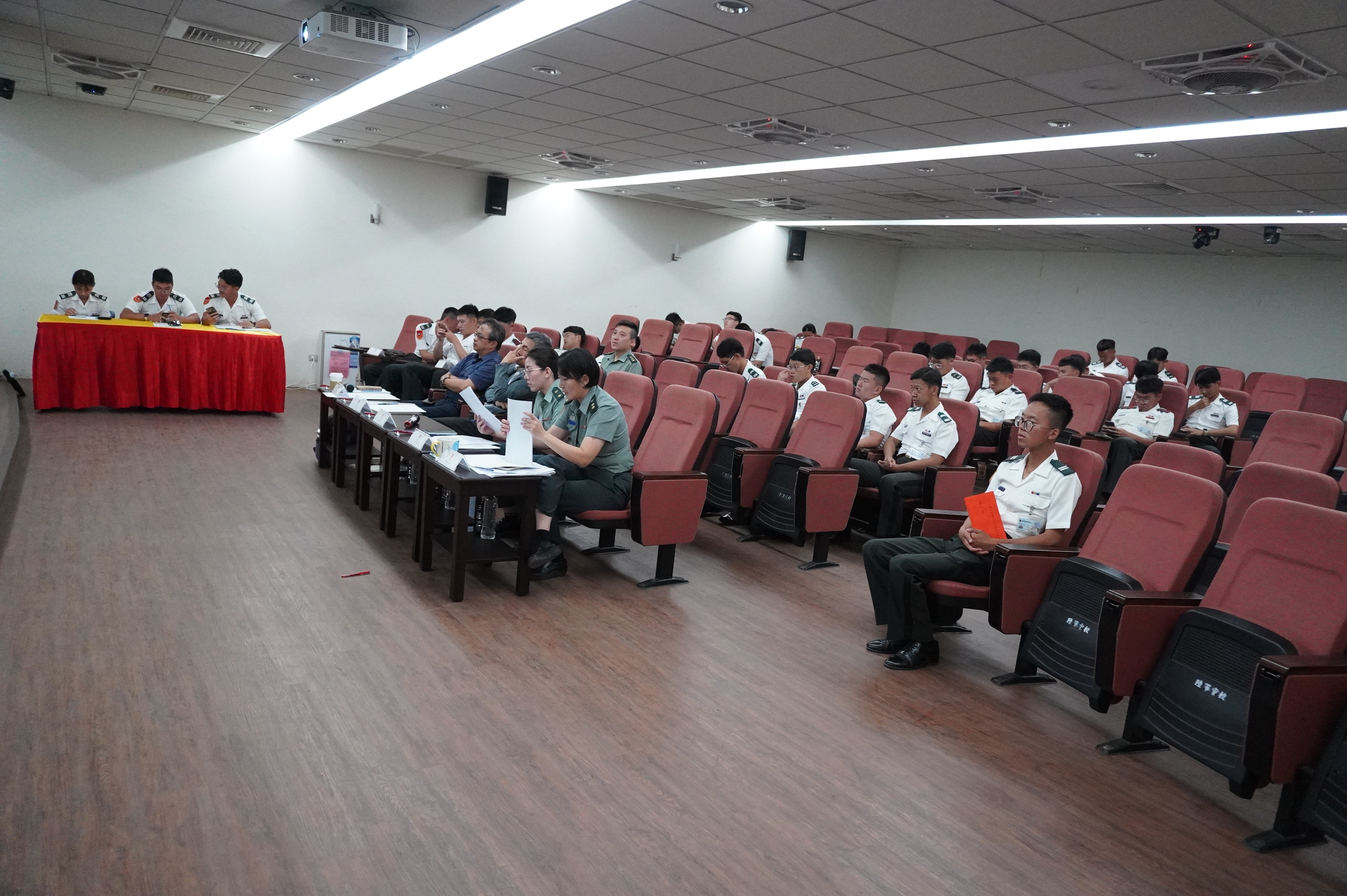 115年5月15日102周年校慶學術研討會暨專題發表18.JPG
