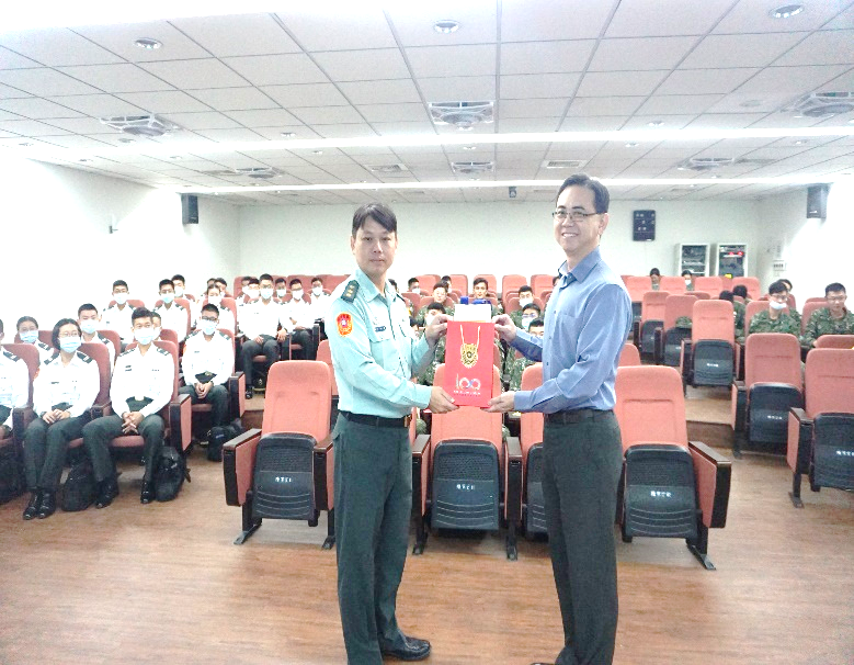 陸軍砲兵訓練指揮部莊志雄上校政戰主任學術專題講演2.png