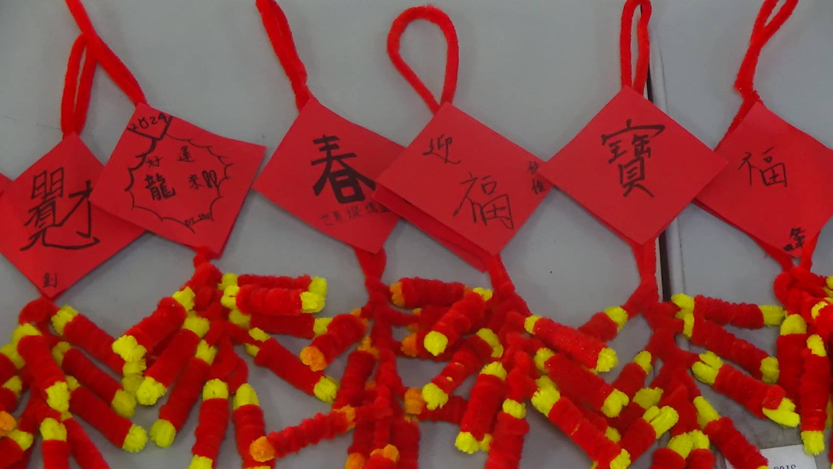 113年國際生新春裝飾製作紀實1.jpg
