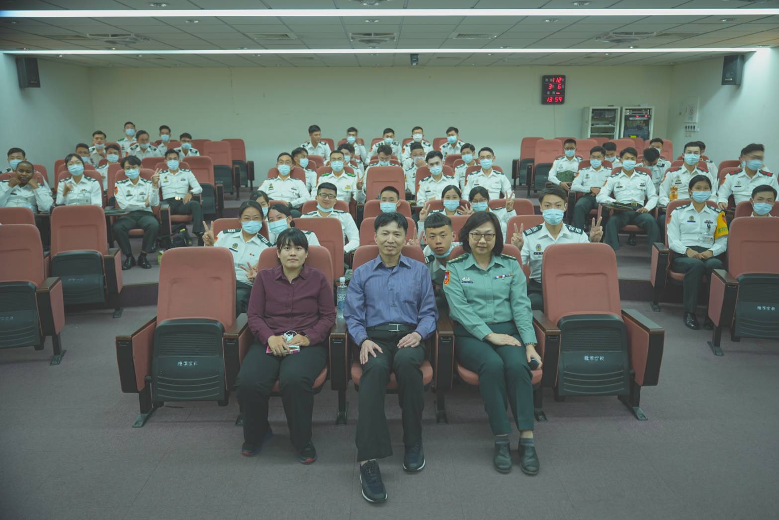 易堅立領隊學術專題講演