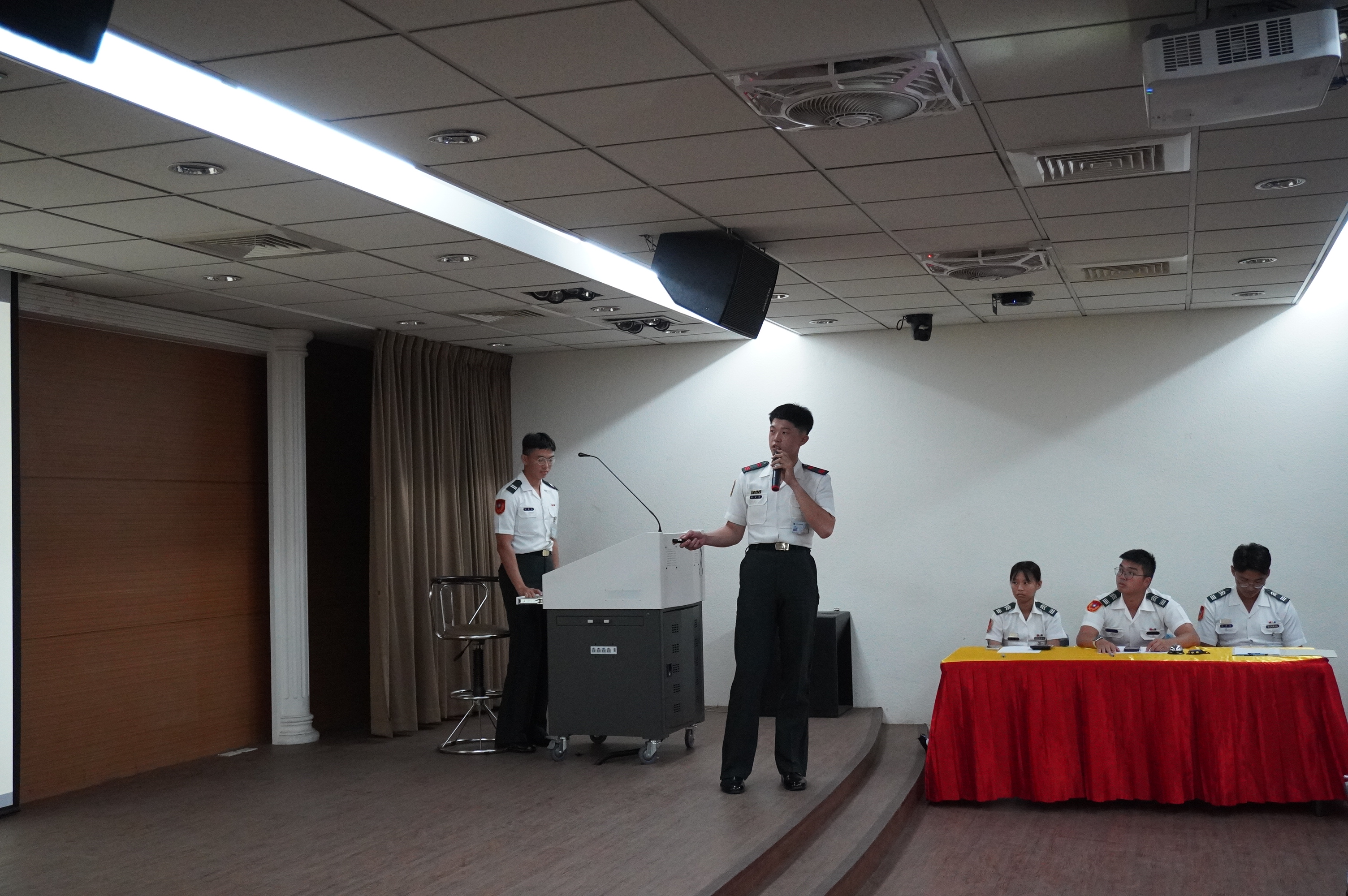 115年5月15日102周年校慶學術研討會暨專題發表8.JPG