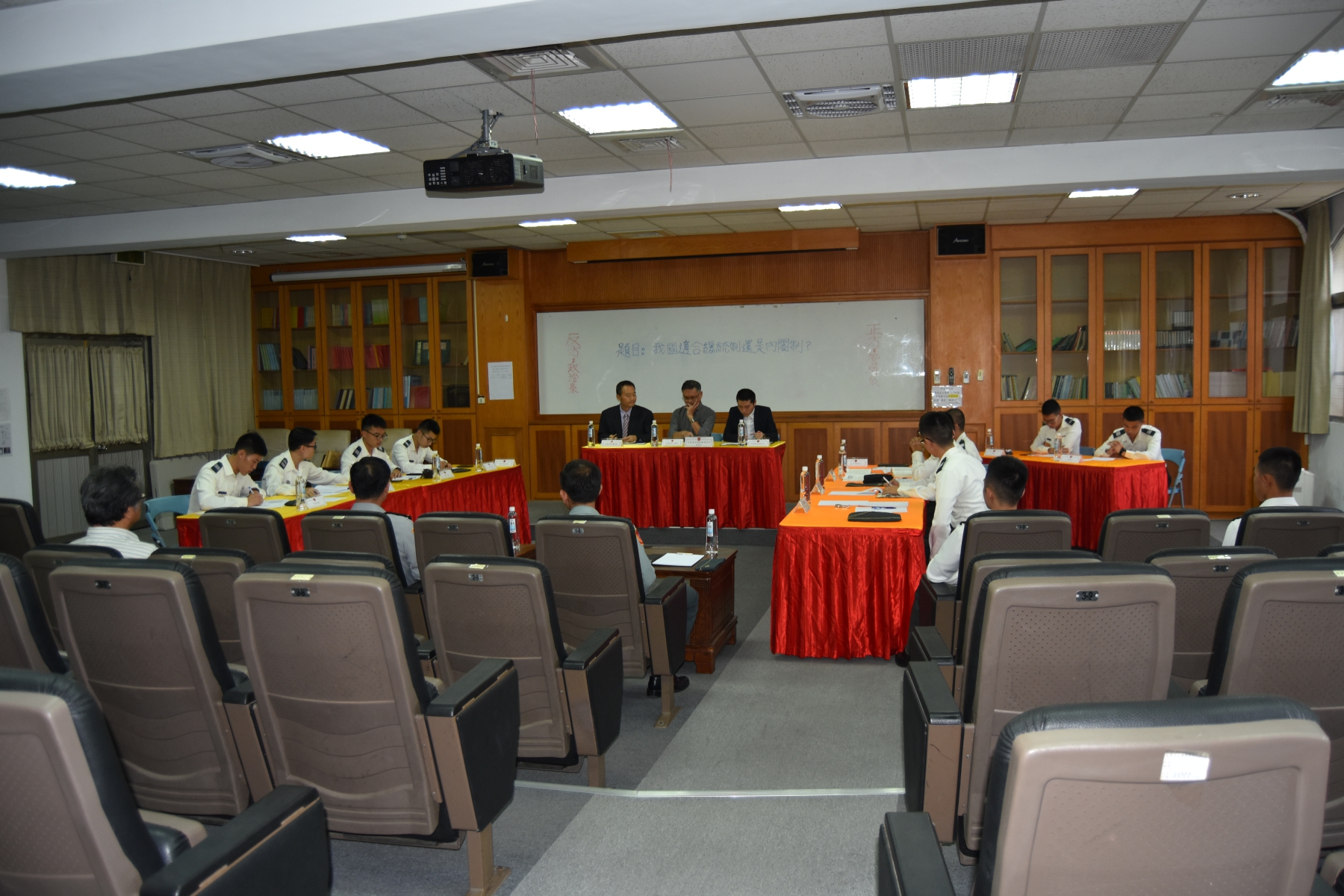 107年國父思想獎學金辯論賽冠亞軍決賽10.jpg