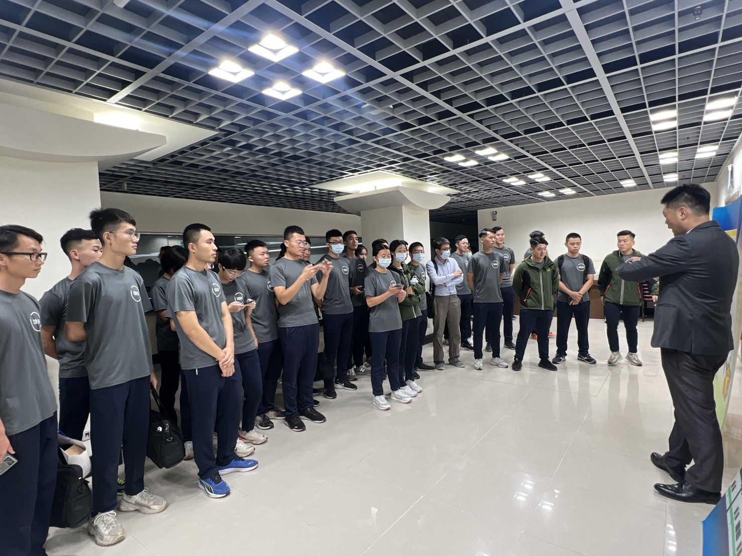 112年管科系校外參訪(13).jpg