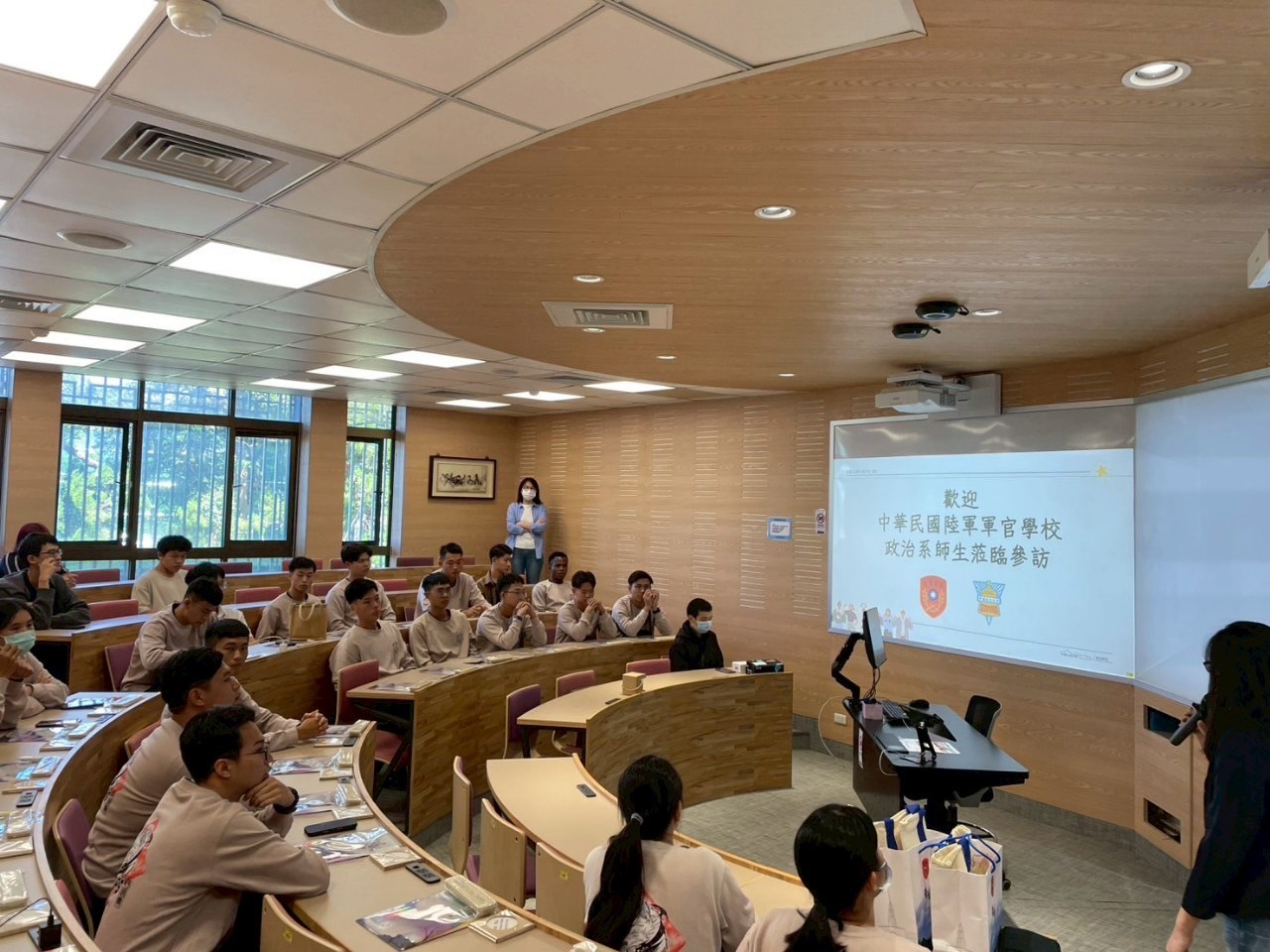 114年11月7日正95期校外教學參訪文化大學24.jpg