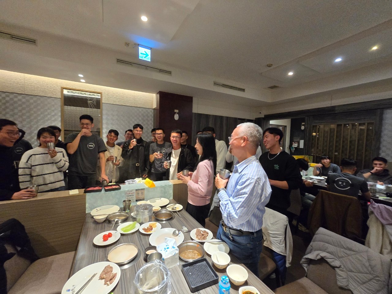 LINE_ALBUM_正94期謝師宴_250123_26.jpg