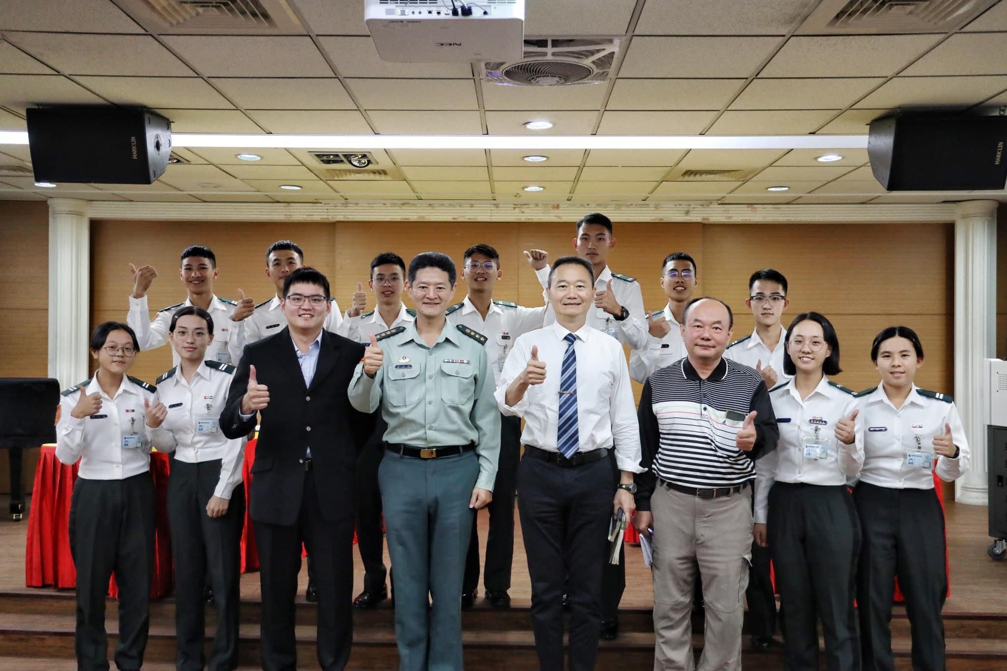 112年本系學生參加112年度孫子兵法辯論賽榮獲冠軍08.jpg