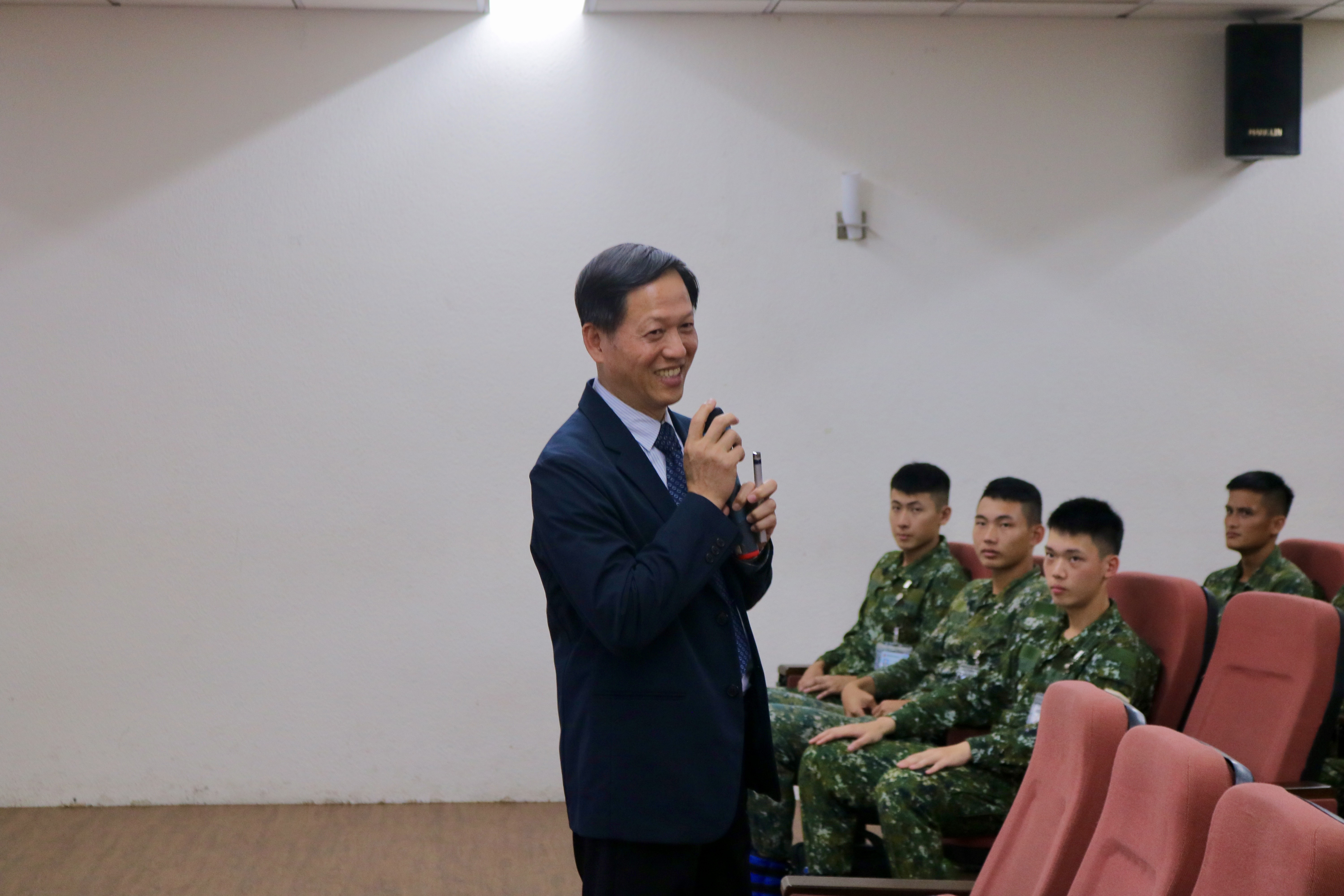 113年4月16日淡江大學戰略所謝奕旭教授學術專題講演07.jpeg