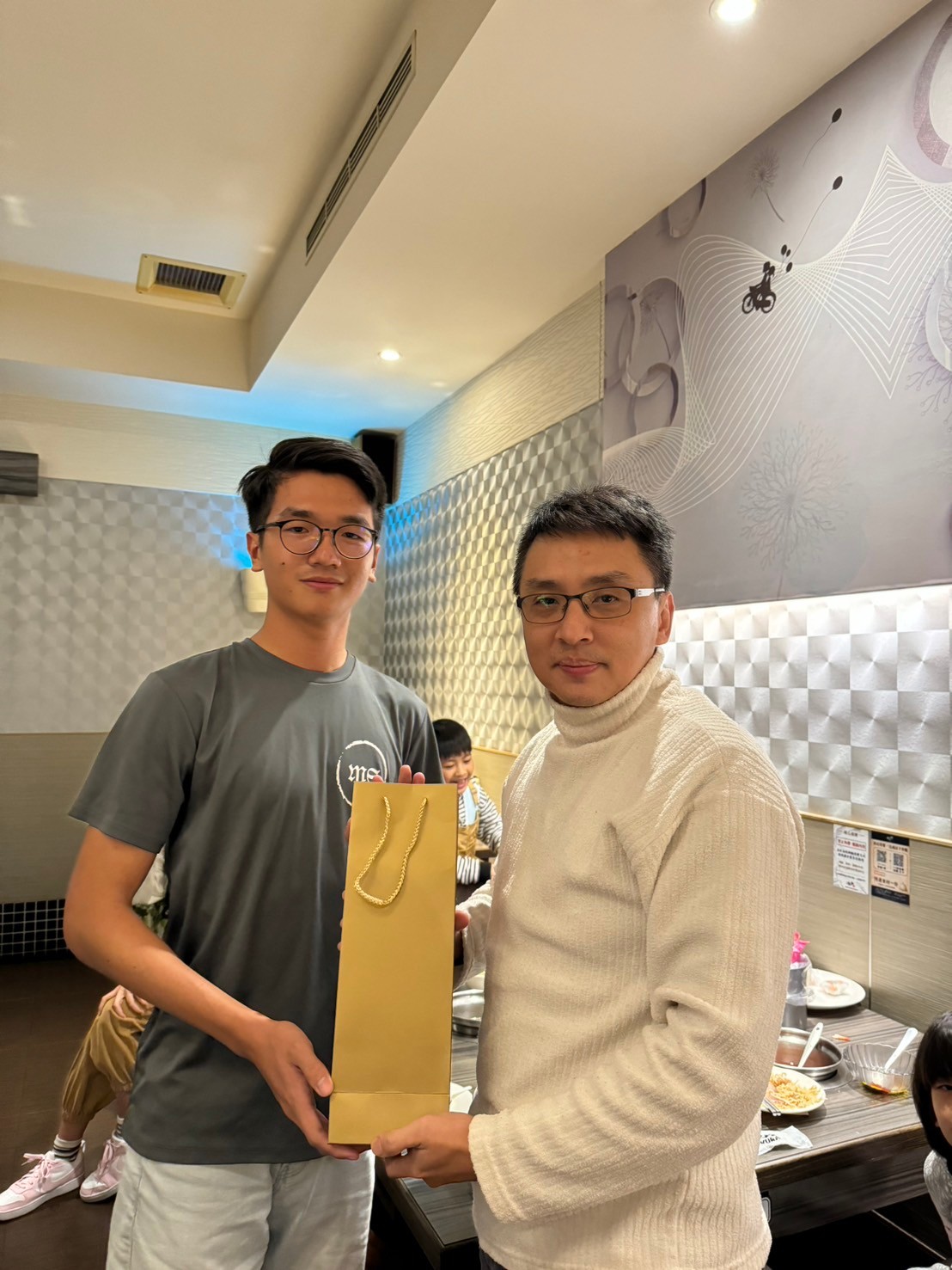 LINE_ALBUM_正94期謝師宴_250123_16.jpg