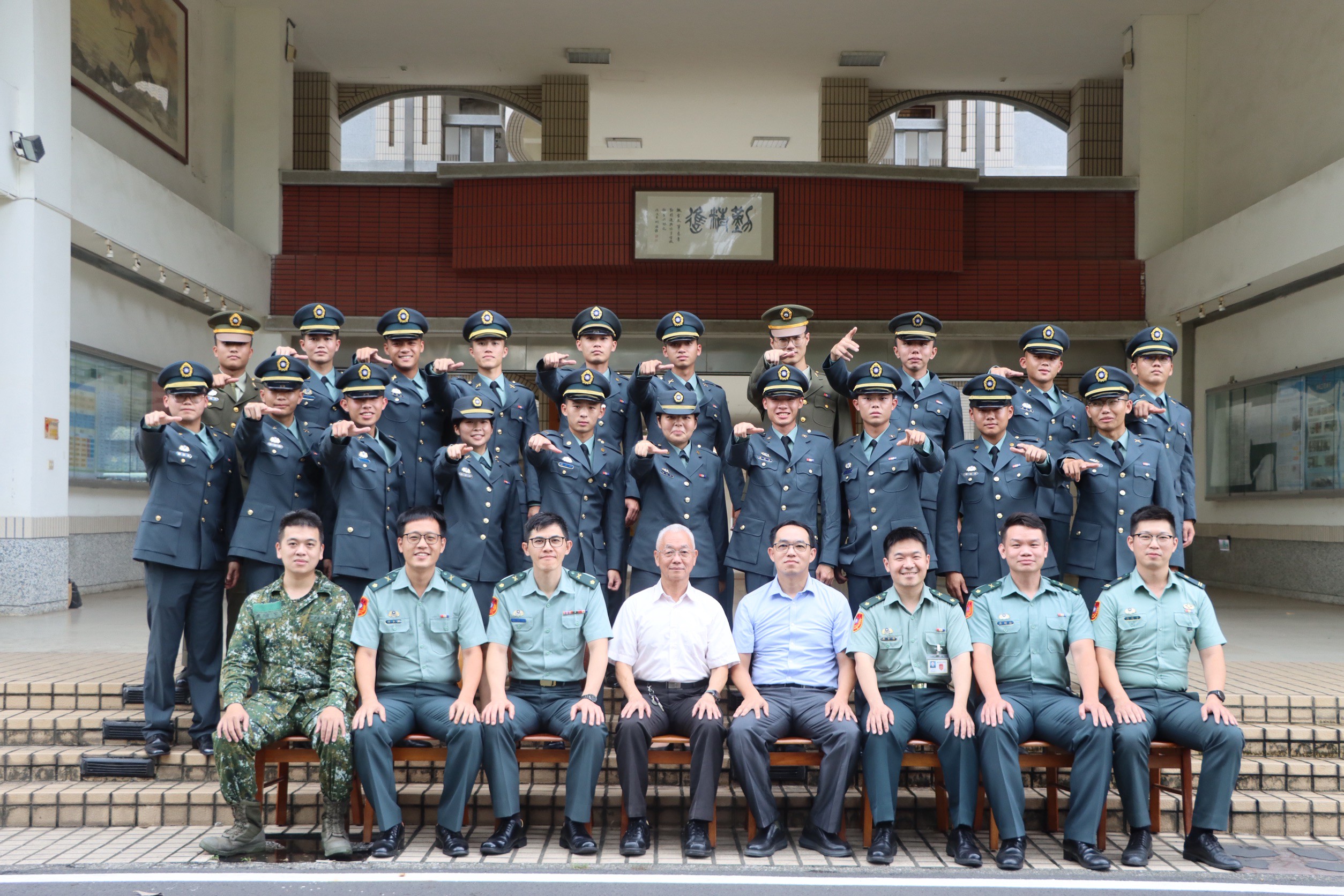 正95期畢業照-02.jpg