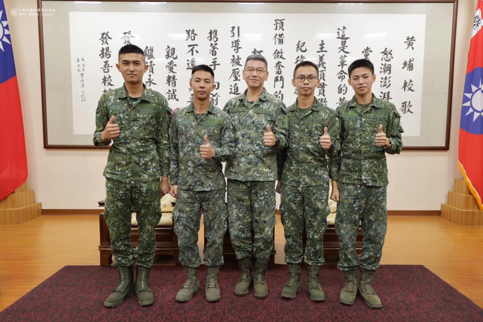 校長侯少將約見派赴巴拉圭軍校交流學生