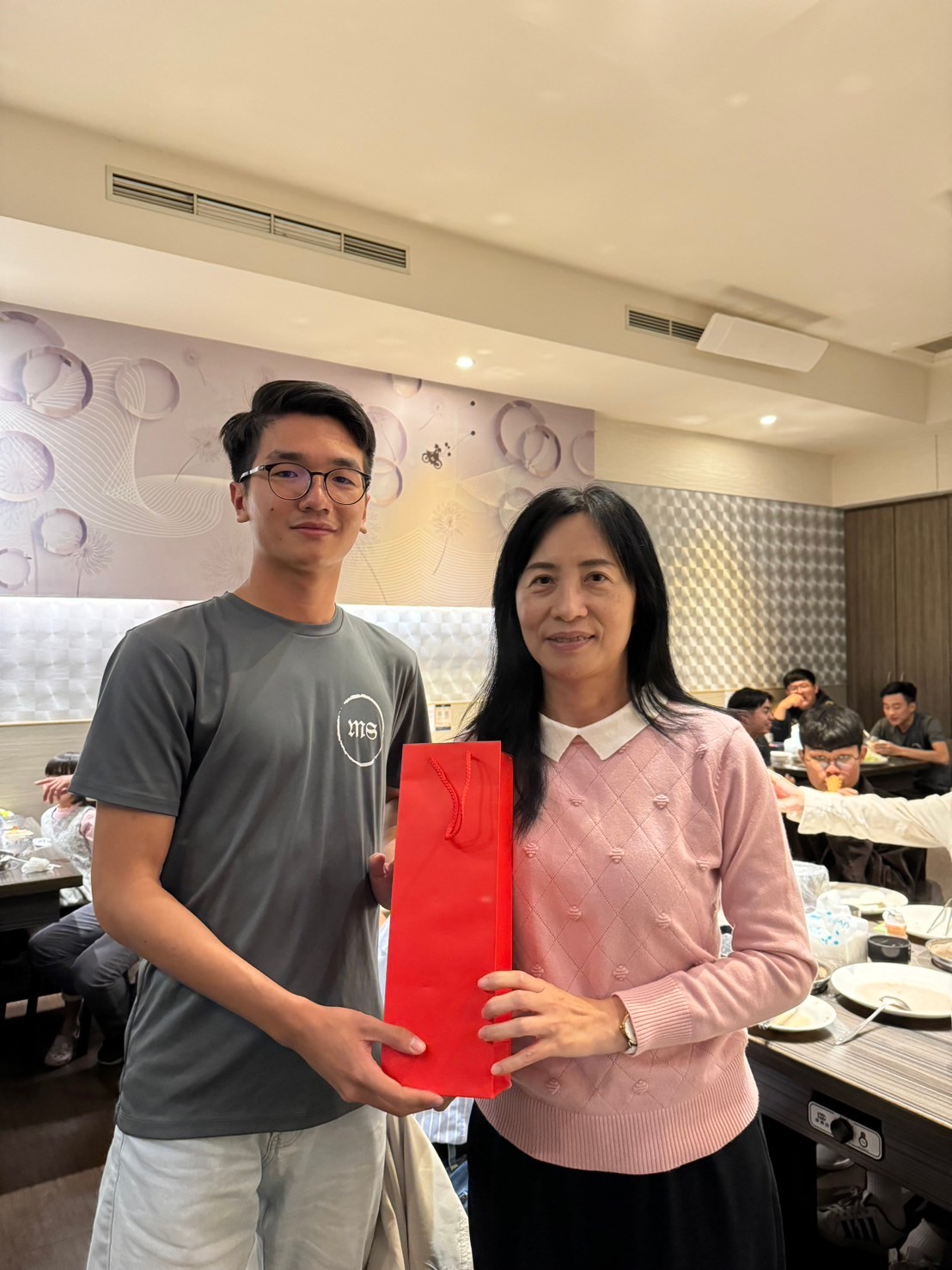 LINE_ALBUM_正94期謝師宴_250123_12.jpg