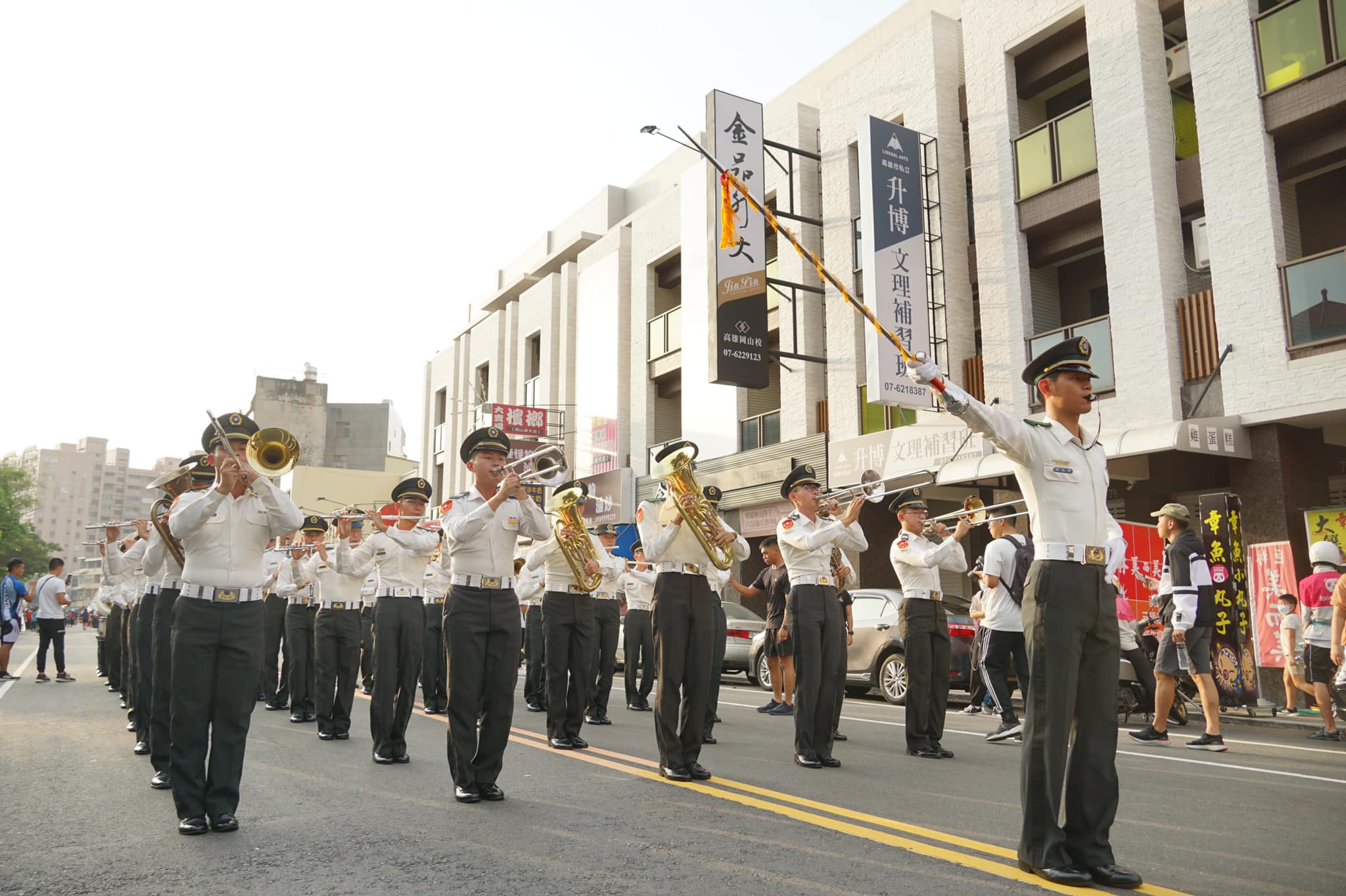 109年11月3日岡山媽祖踩街.jpg