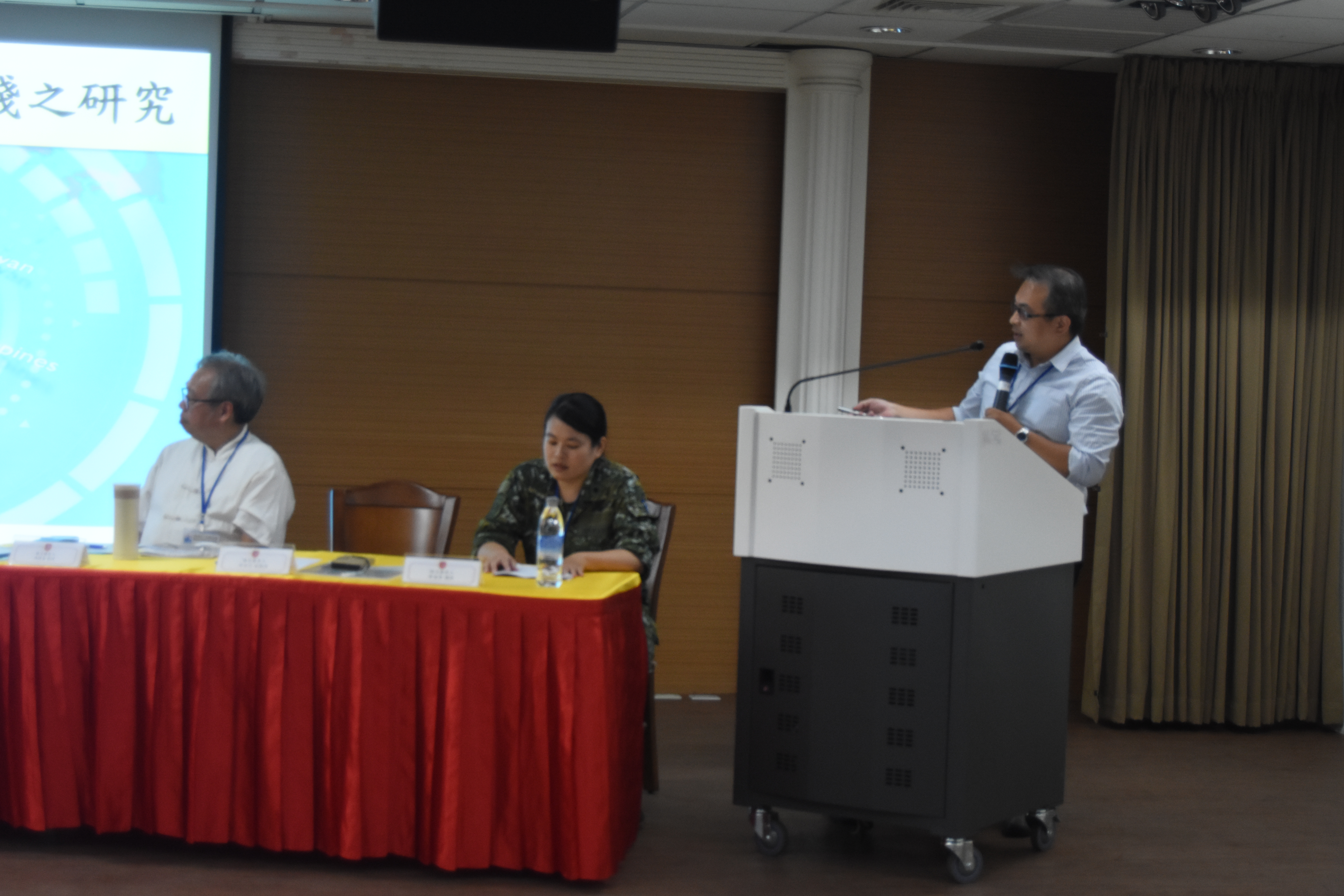 百年校慶學術研討會論文發表3.JPG