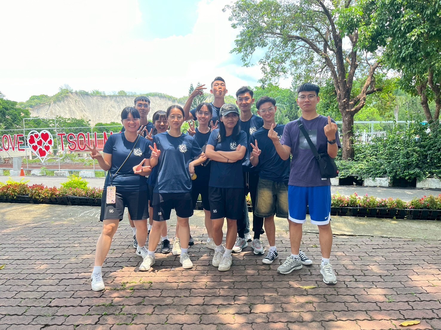 114年5月18日政治系師生走馬瀨農場系遊9.jpg