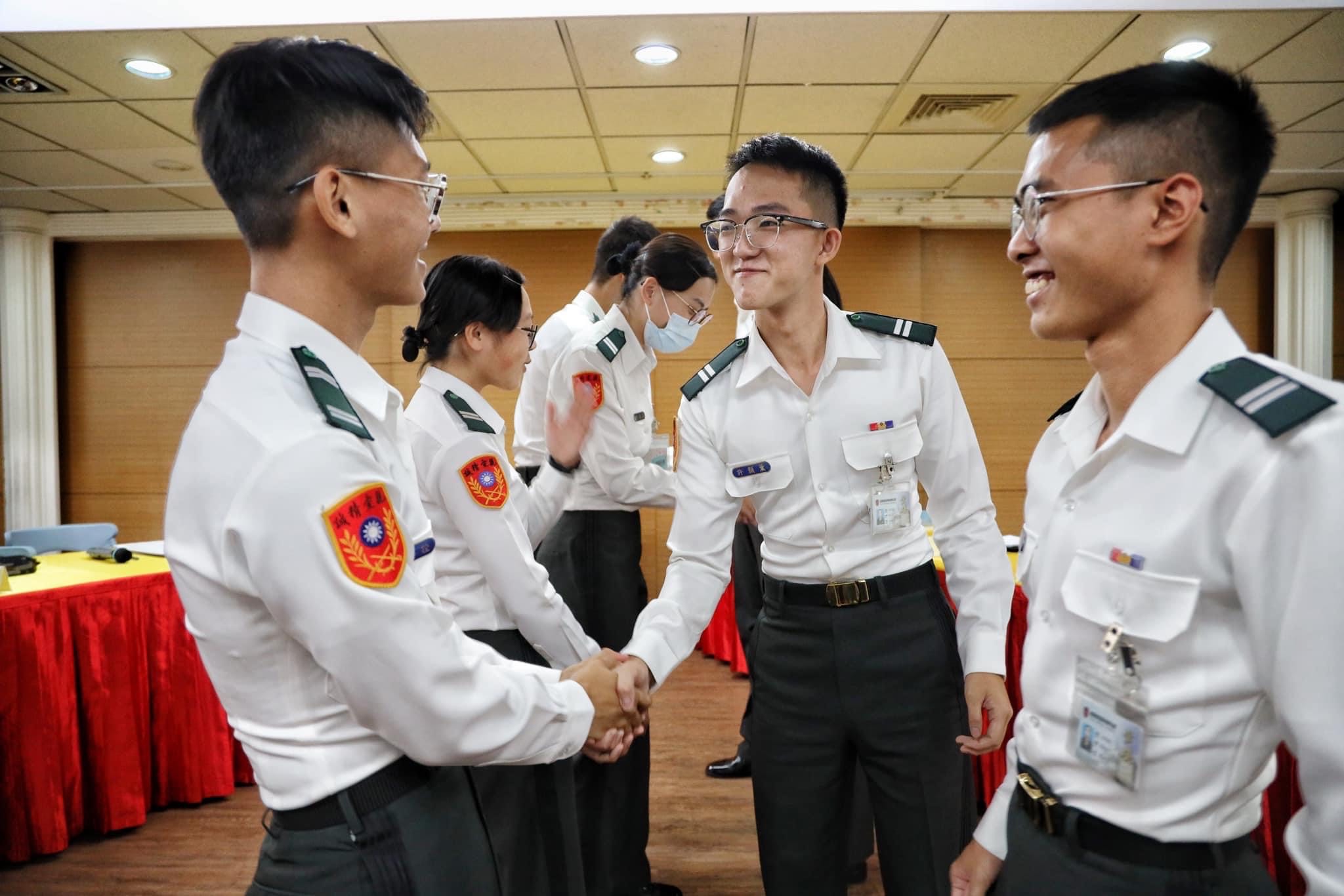 112年本系學生參加112年度孫子兵法辯論賽榮獲冠軍05.jpg