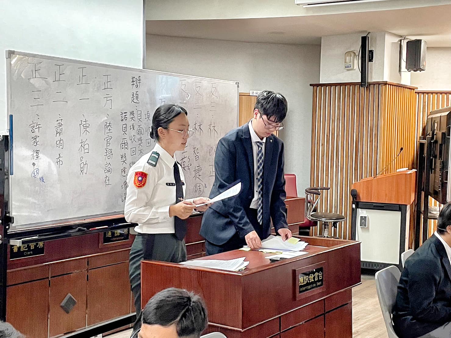 尤淑如老師帶領本校辯論社取得窮理盃辯論比賽殿軍2.jpg