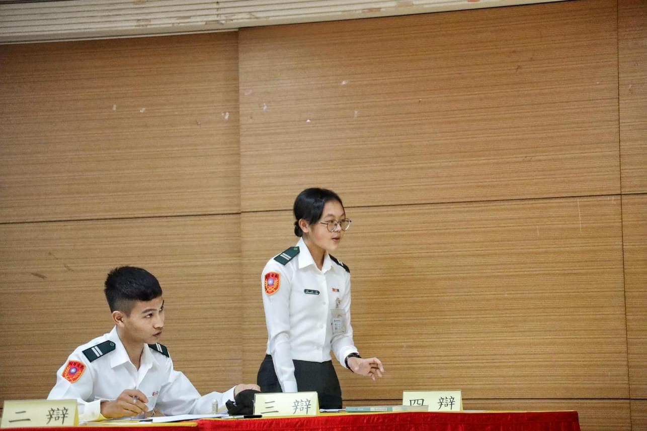 112年本系學生參加112年度孫子兵法辯論賽榮獲冠軍06.jpg