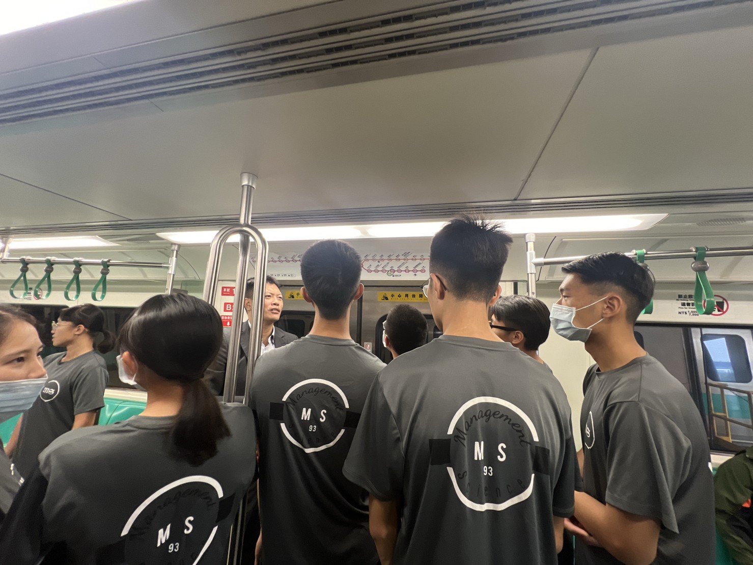LINE_ALBUM_121校外參訪_231204_21.jpg