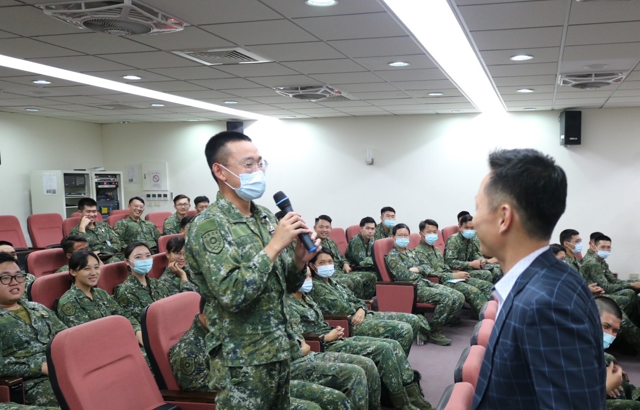 鍾勇富退役上校學術專題演講