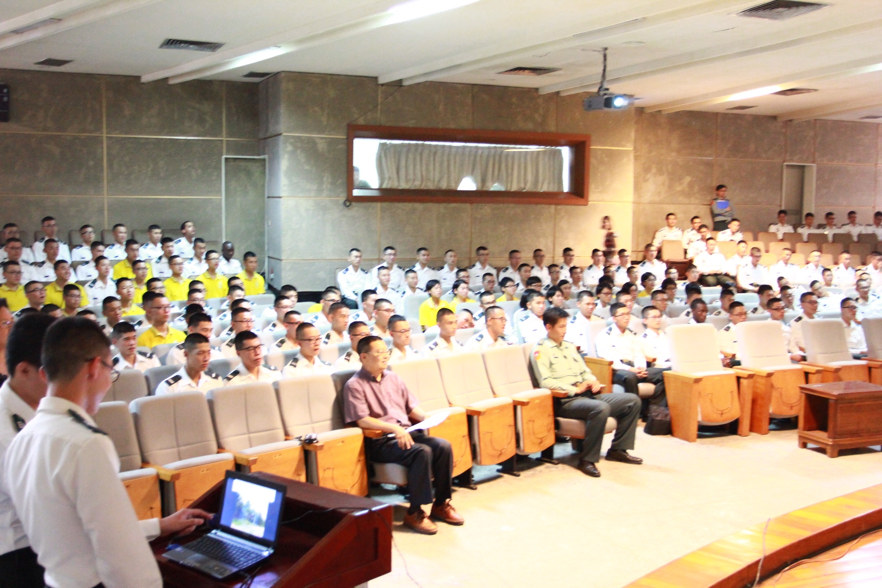 選系說明 - 政治系 1.jpg