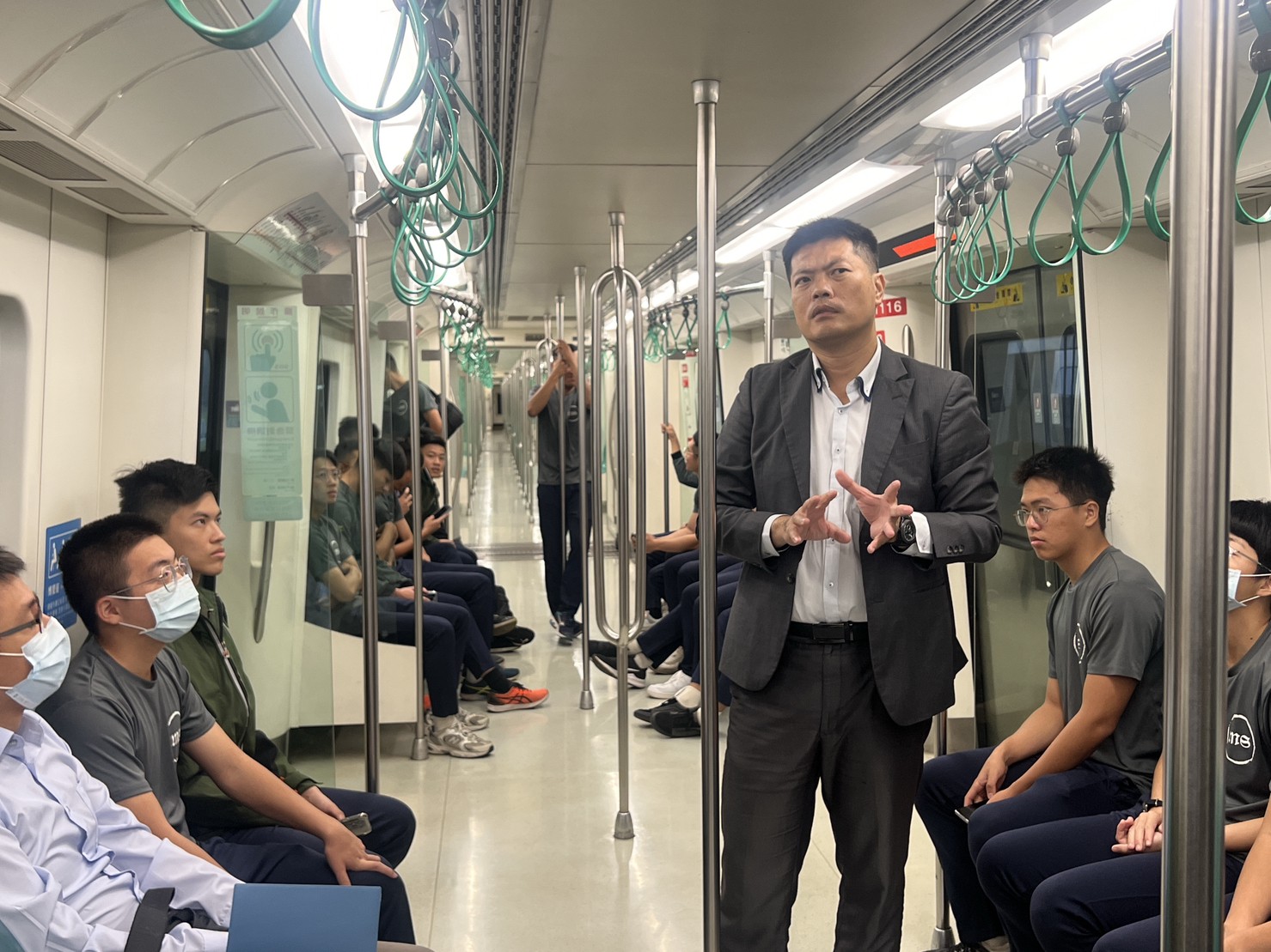 LINE_ALBUM_121校外參訪_231204_13.jpg