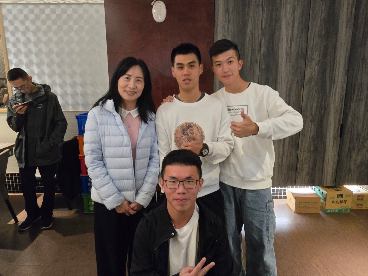 LINE_ALBUM_正94期謝師宴_250123_38.jpg
