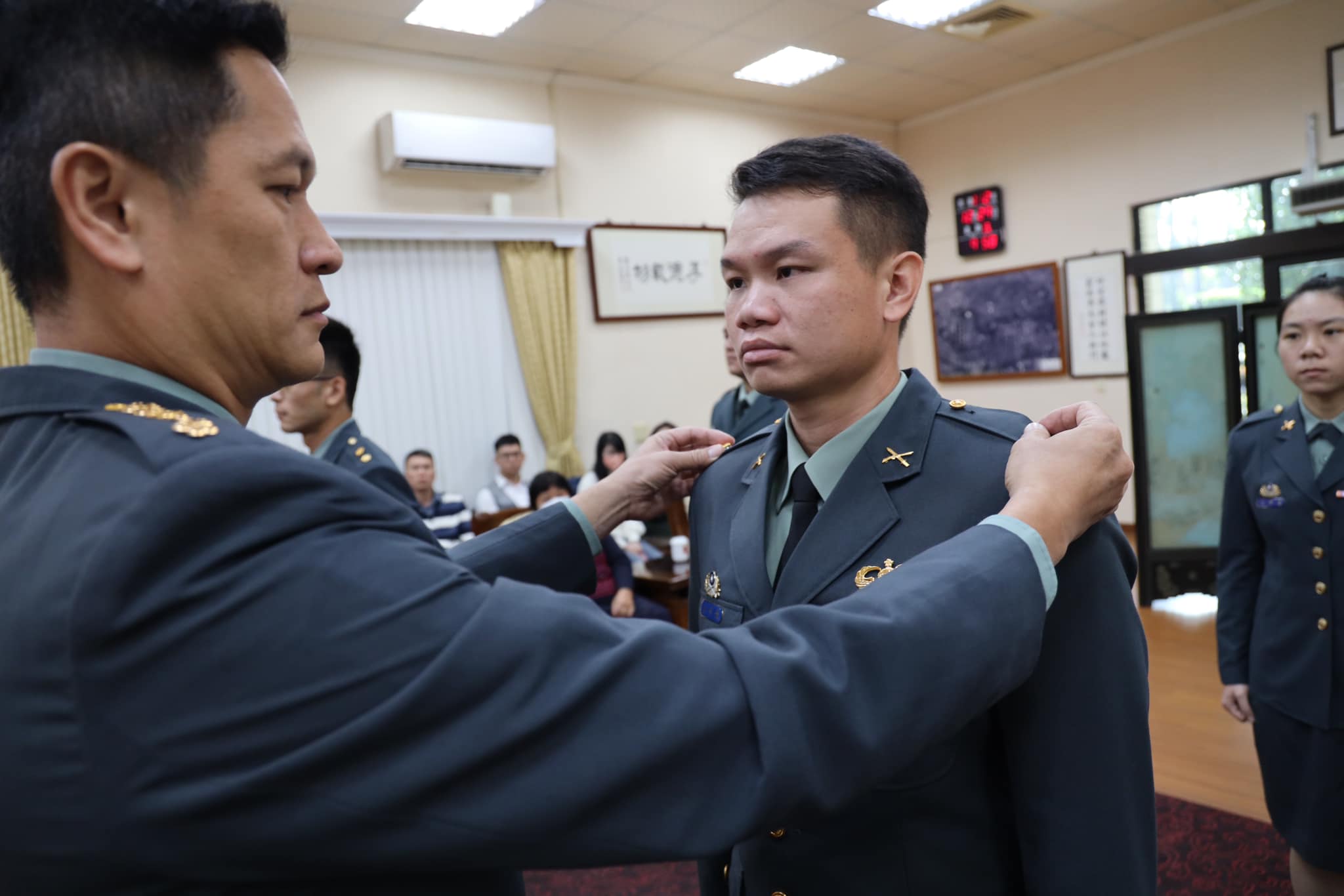 教育長為晉任人員授階2.jpg
