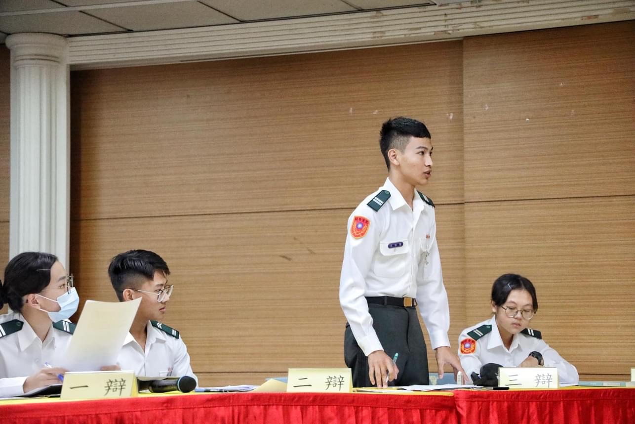 112年本系學生參加112年度孫子兵法辯論賽榮獲冠軍13.jpg