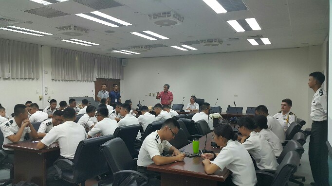 106年10月12日校外教學參訪屏東大學04.jpg